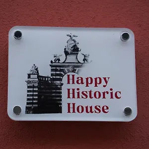 Happy Historic House Apartament Katania