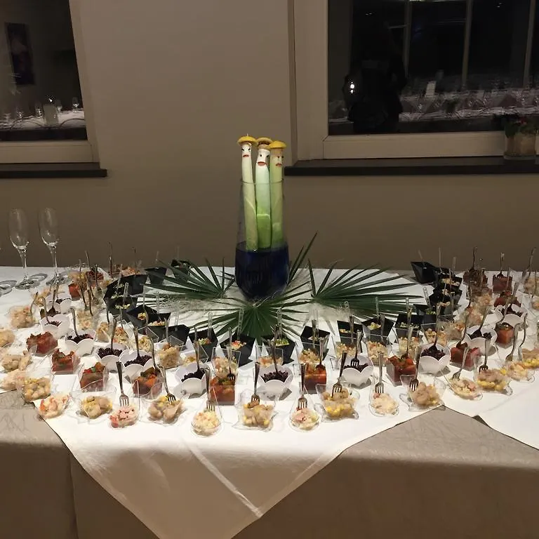 Mareneve Resort 林瓜格洛萨